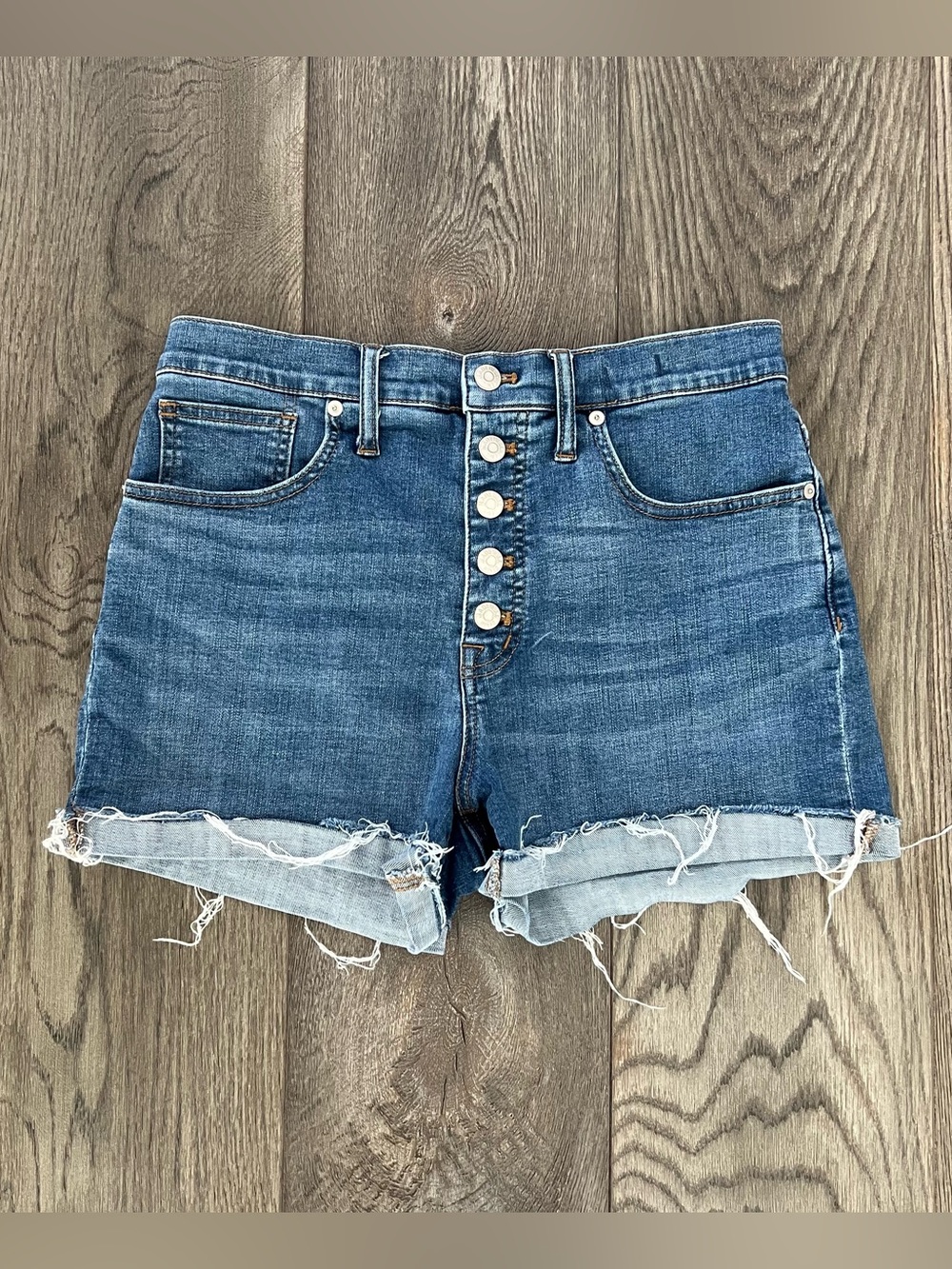 MADEWELL High Rise Denim Jean Shorts in Derby Wash Button-Front Edition Size 28 - Picture 4 of 11